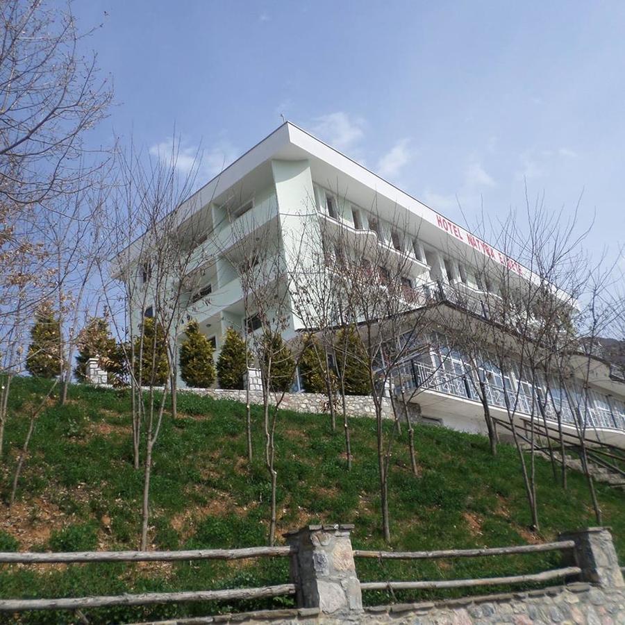 Hotel Natyra E Qete Peshkopi Екстериор снимка